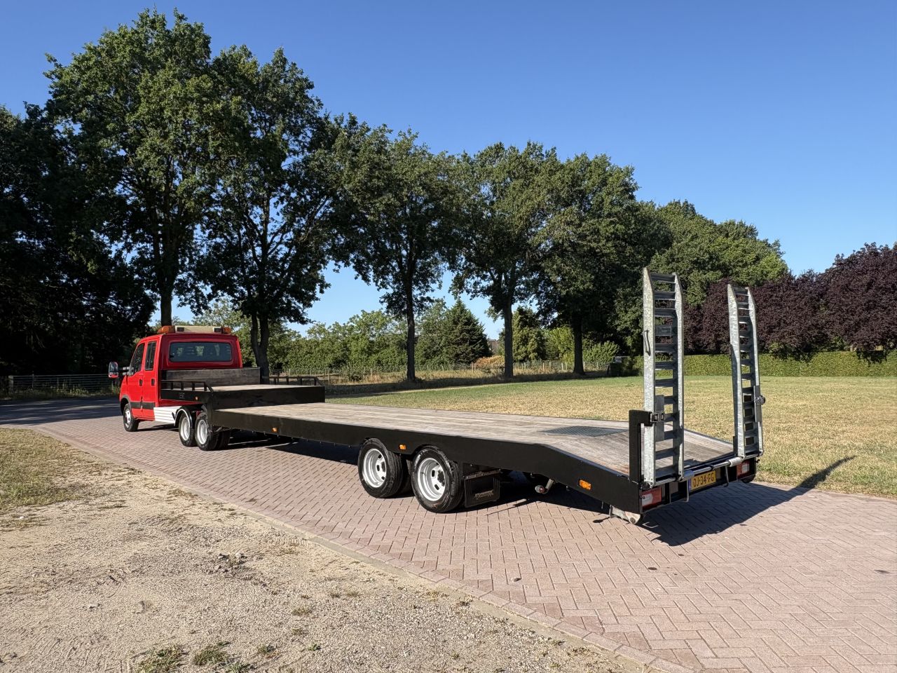 Be trekker Iveco Daily 40C18 N1 jeep-as - be oplegger 12 TON