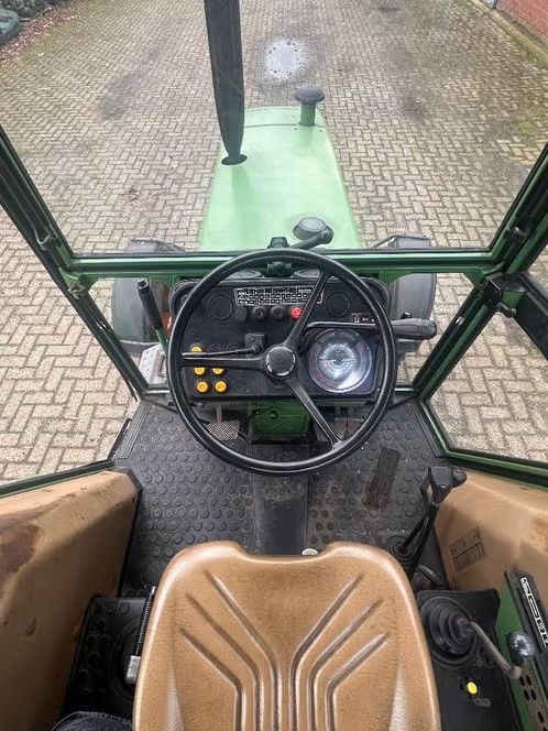 Fendt Farmer 304 LS Turbomatik – cabine – 2WD