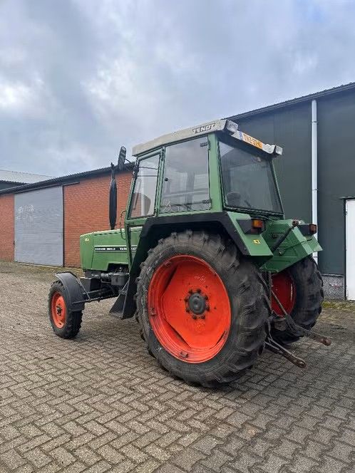 Fendt Farmer 304 LS Turbomatik – cabine – 2WD