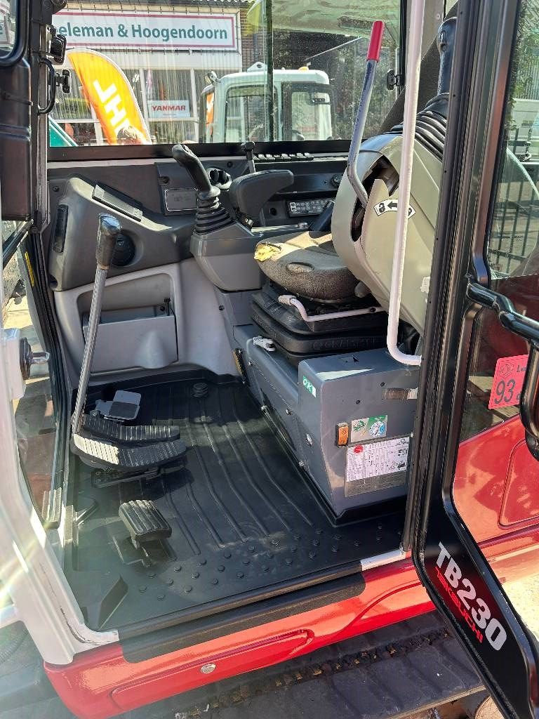 Takeuchi TB 230