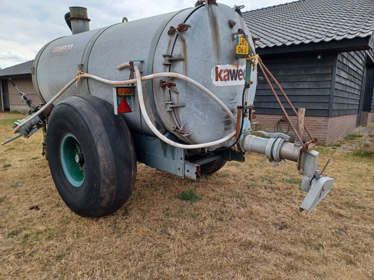 Mesttank ,watertank ,gierton ,cultuurbanden michelin