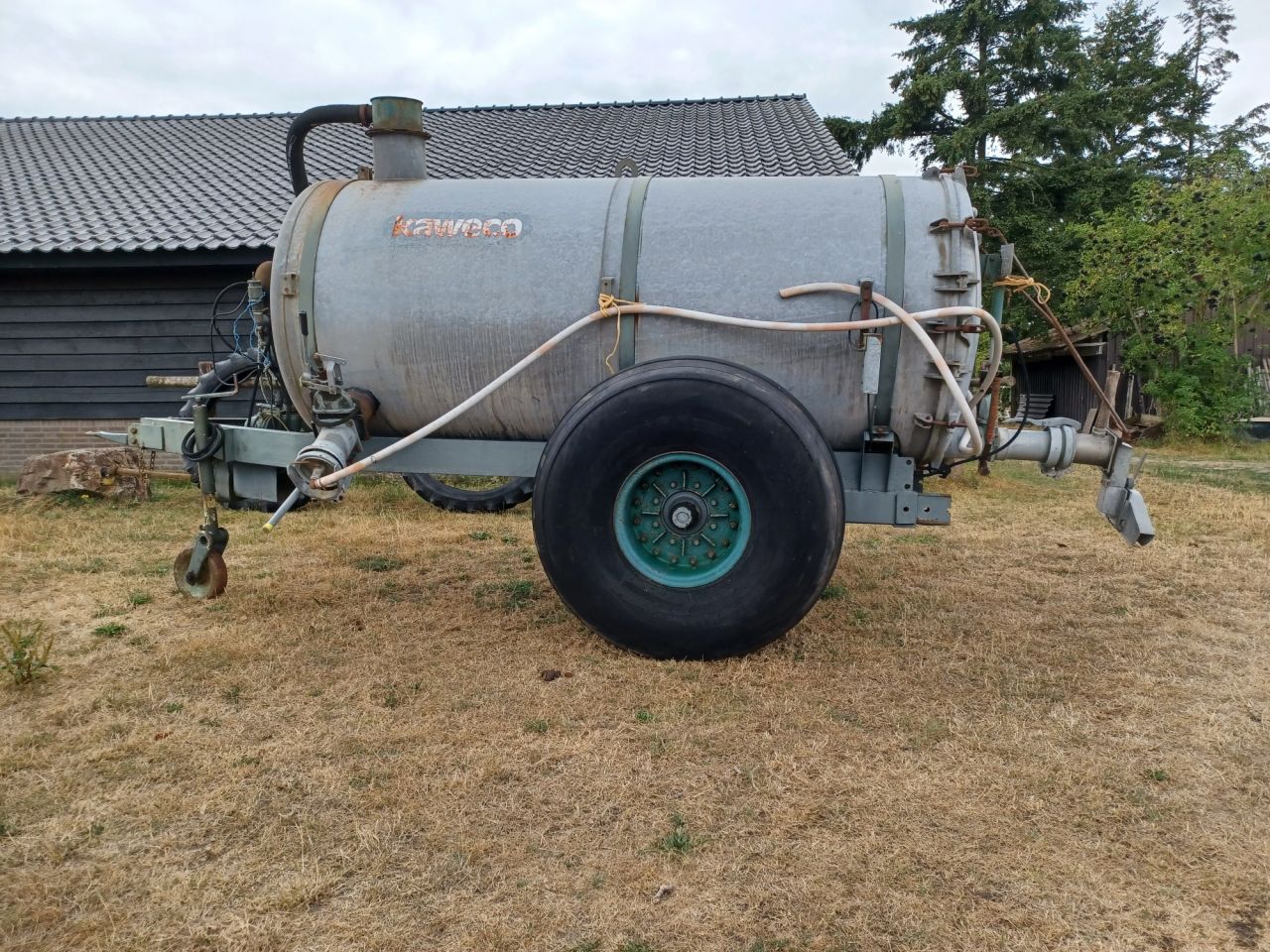 Mesttank ,watertank ,gierton ,cultuurbanden michelin