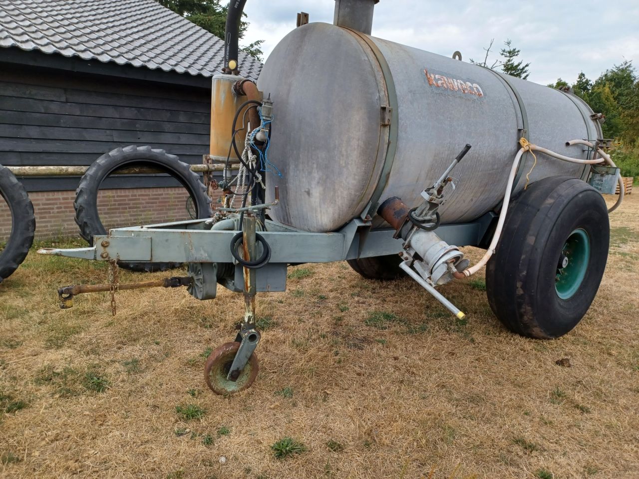Mesttank ,watertank ,gierton ,cultuurbanden michelin