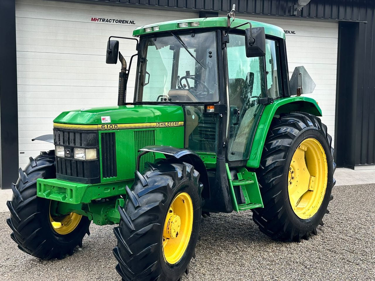 John Deere 6100