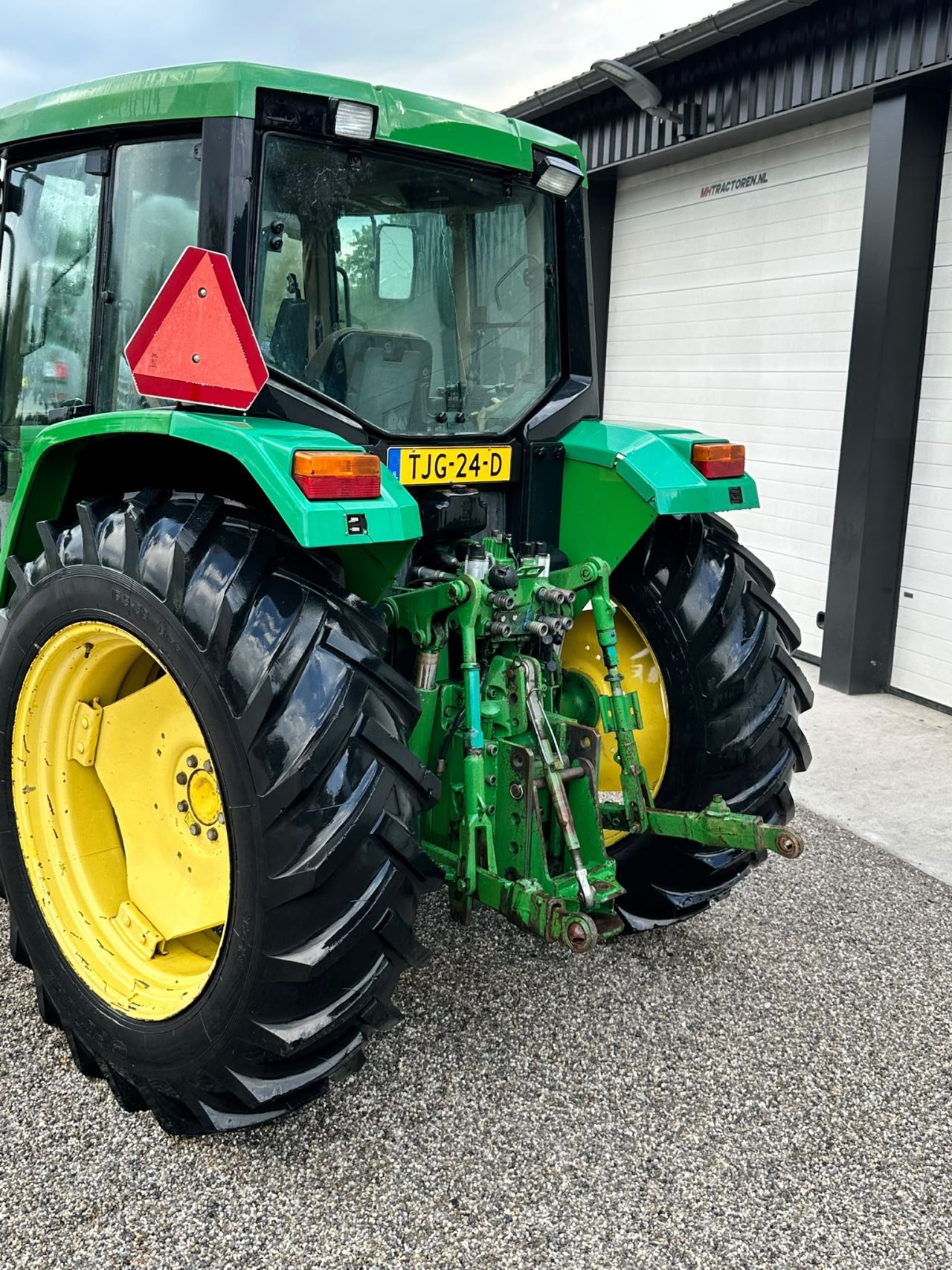 John Deere 6100