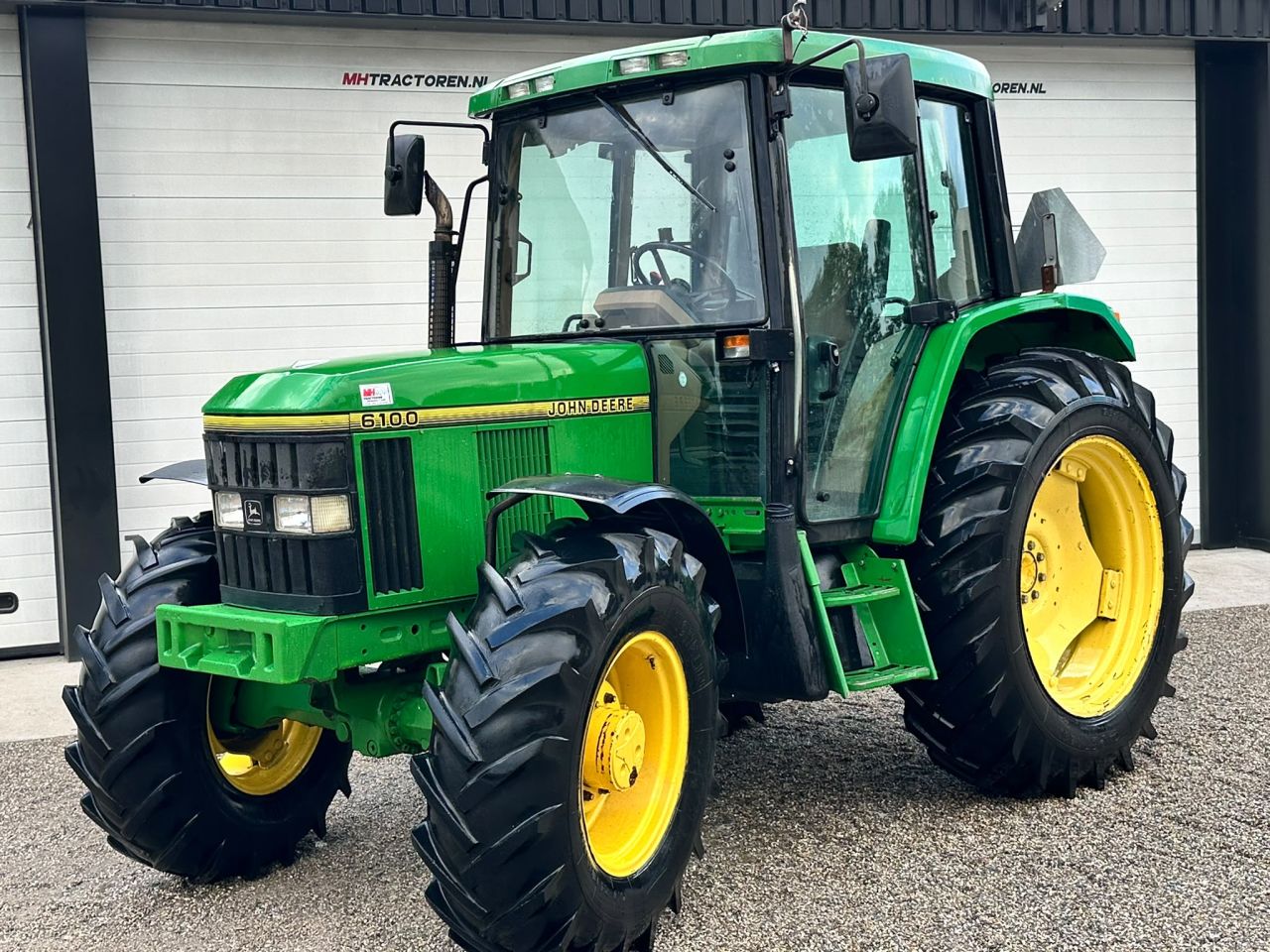 John Deere 6100