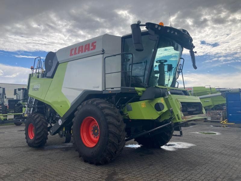 Claas TRION 660
