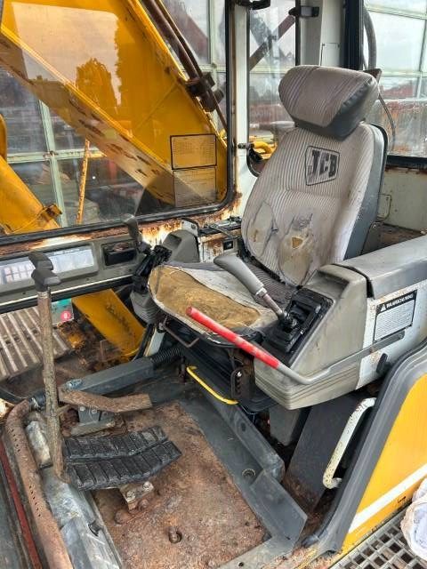 JCB JS 200 LC
