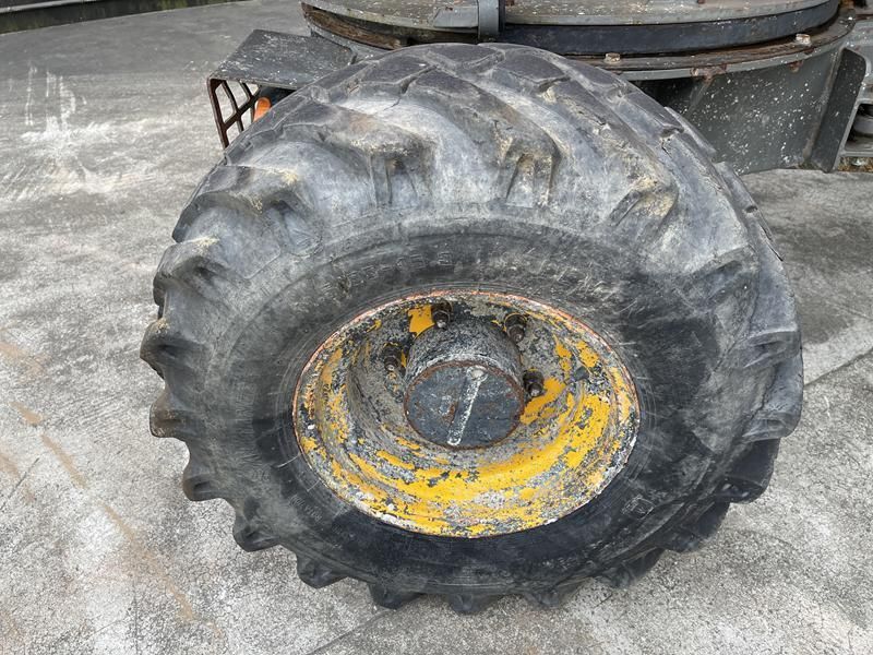 Ausa D 350 AHG