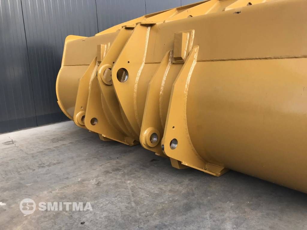 CAT 962M