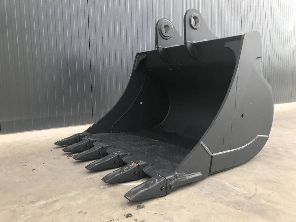Volvo EC200