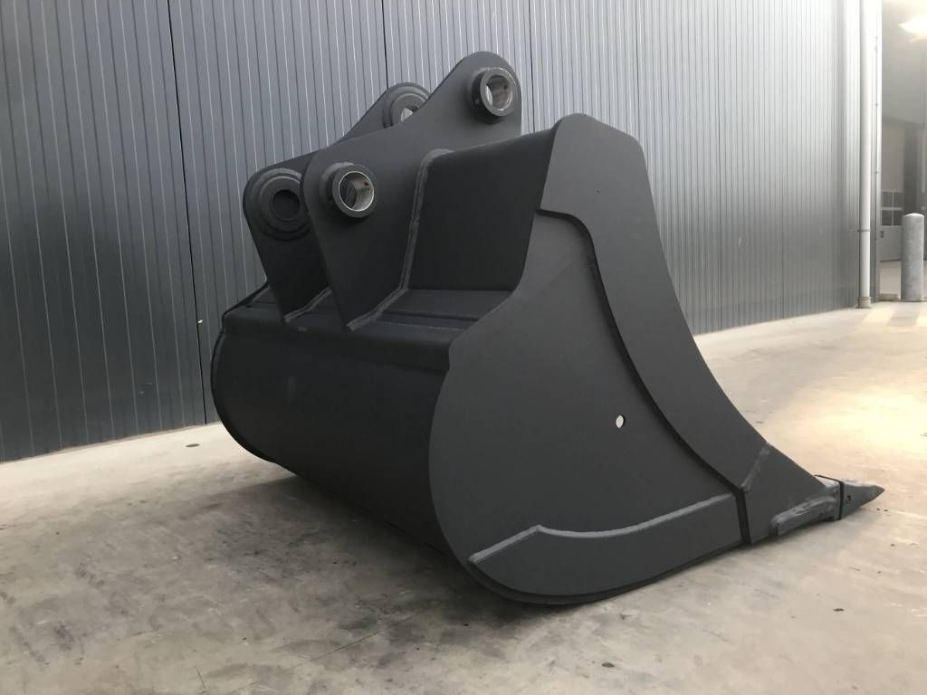 Volvo EC210