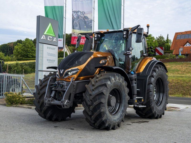 Valtra Q305