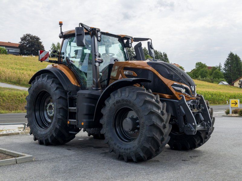 Valtra Q305
