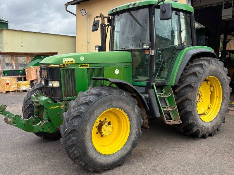 John Deere 6800