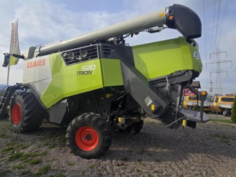 Claas TRION 520