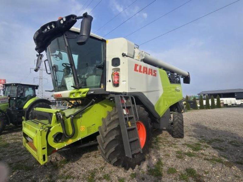 Claas TRION 520