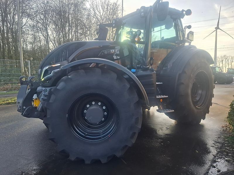 Valtra T215D
