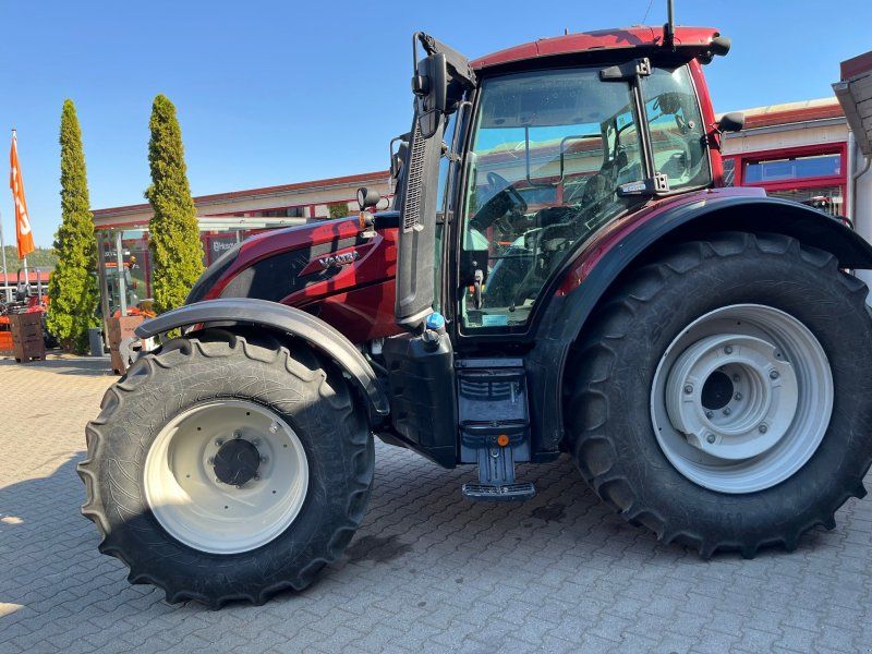 Valtra N175 D Vorführschlepper