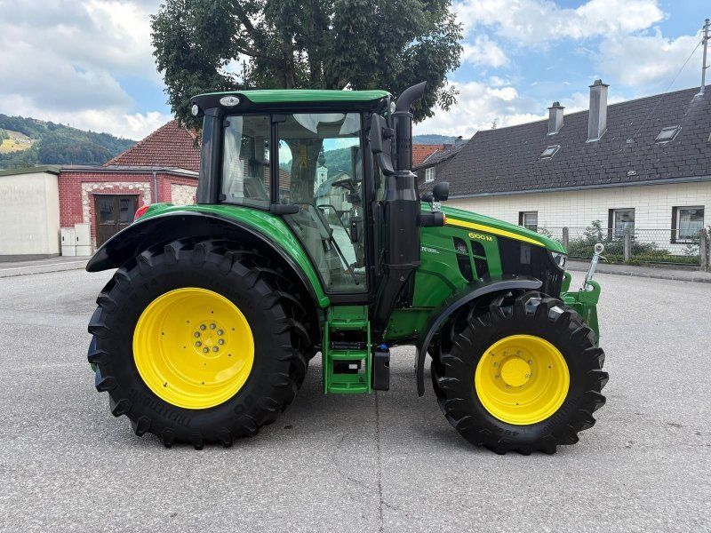 John Deere 6100M