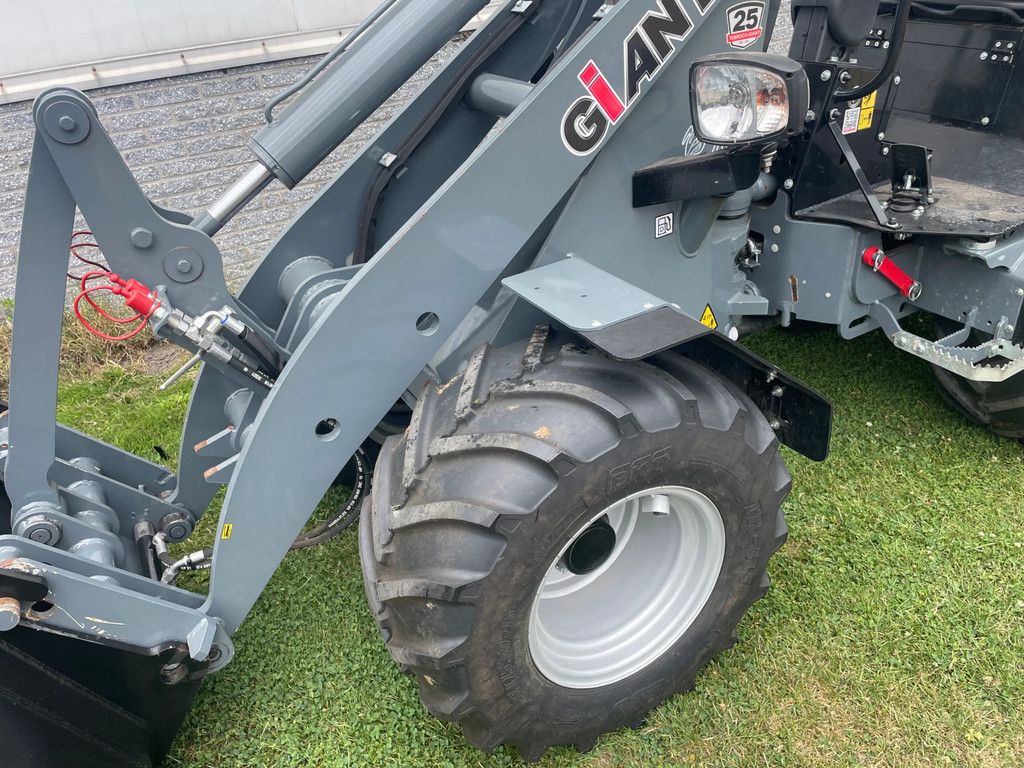 Giant giant G2500HD demo (137 uur )