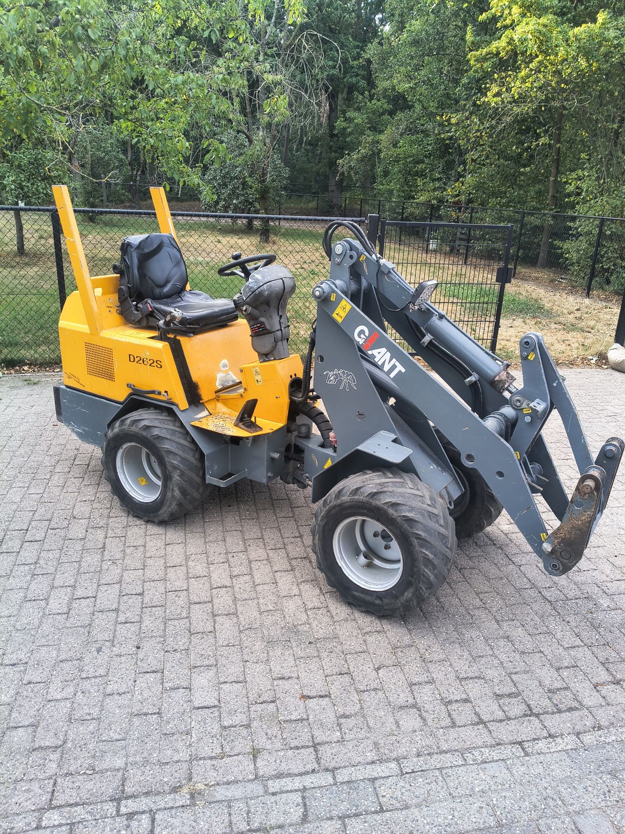 Giant 263s shovel schaffer weidemann