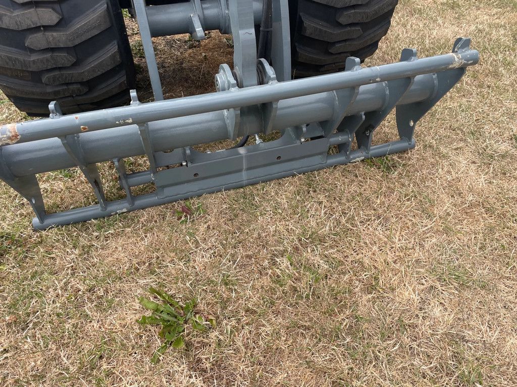 Giant G2500HD Xtra NIEUW !! Met bak en lepels
