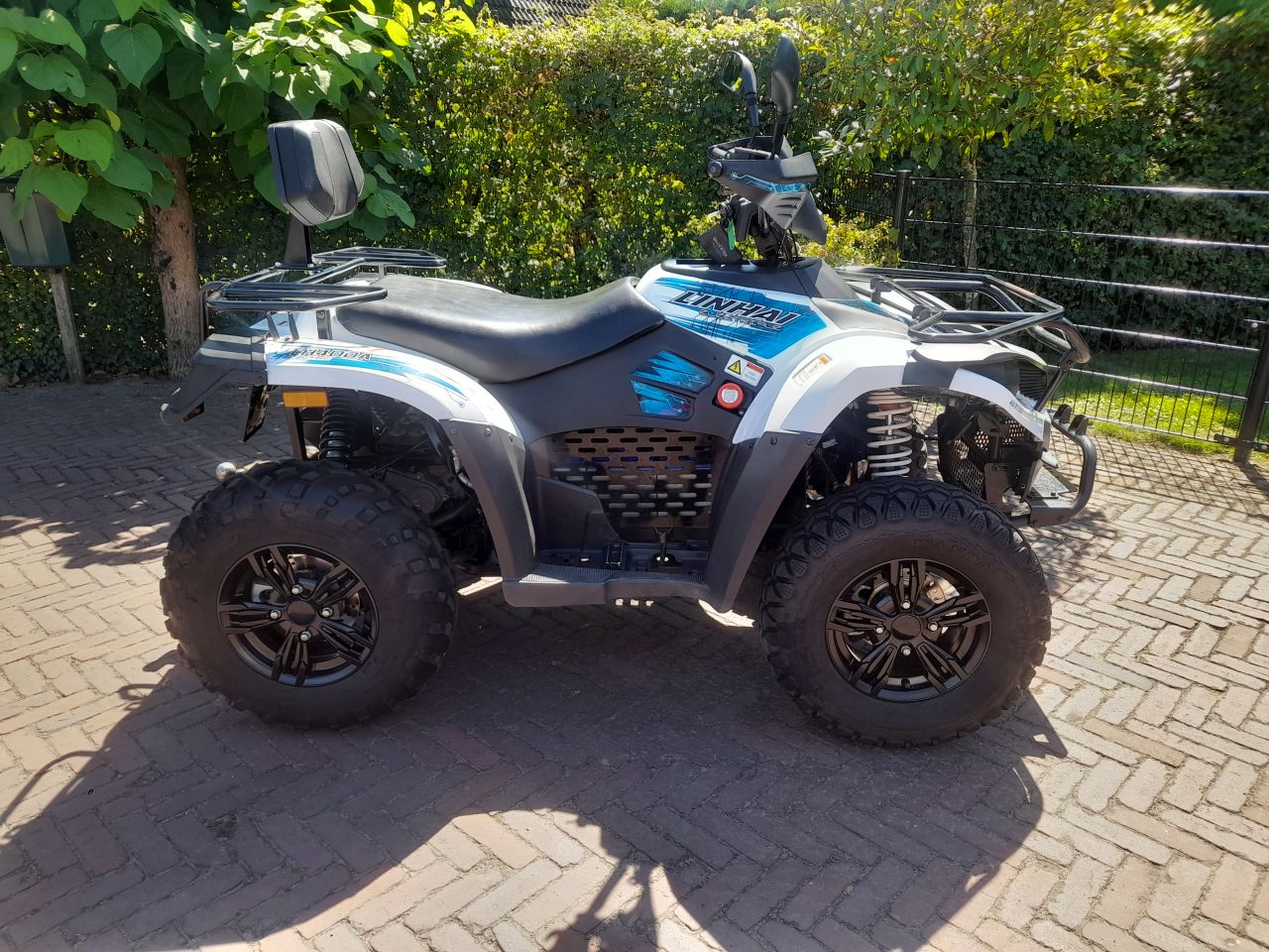 Linhai Elektriche quad met bromfiets kenteken