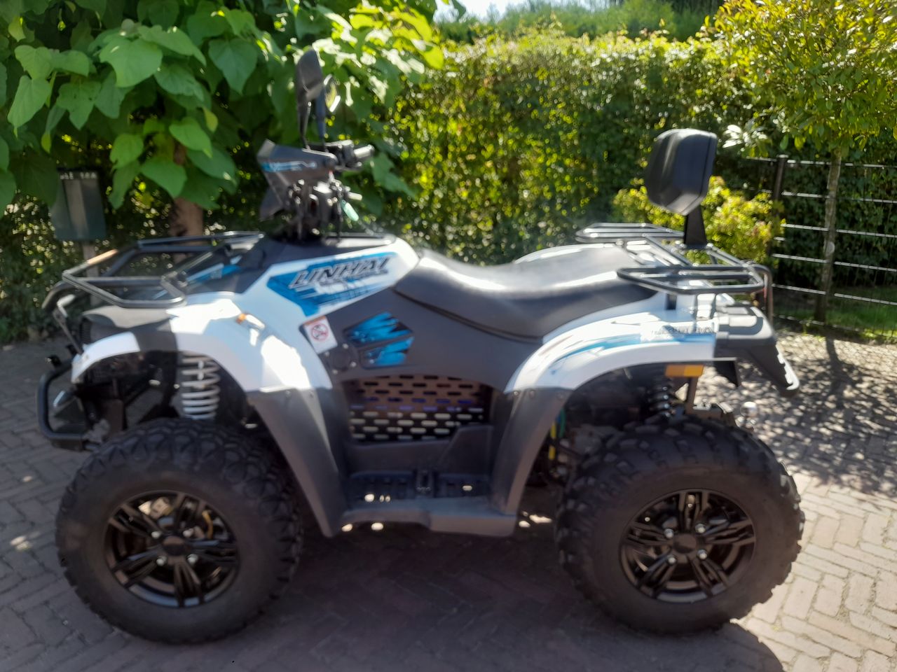 Linhai Elektriche quad met bromfiets kenteken