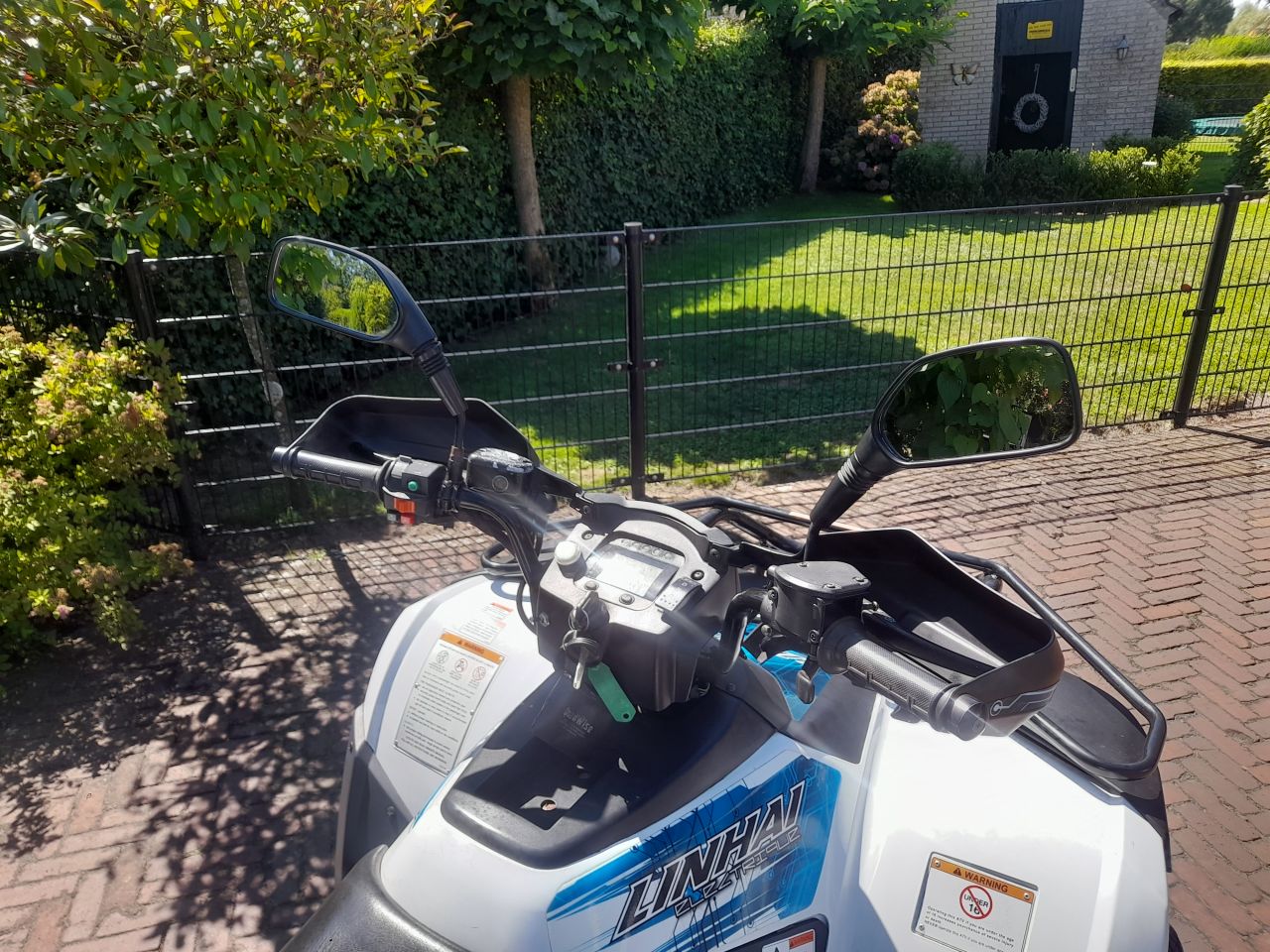 Linhai Elektriche quad met bromfiets kenteken