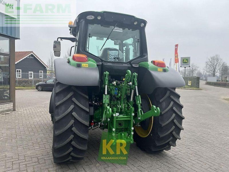 John Deere 6100m #692400