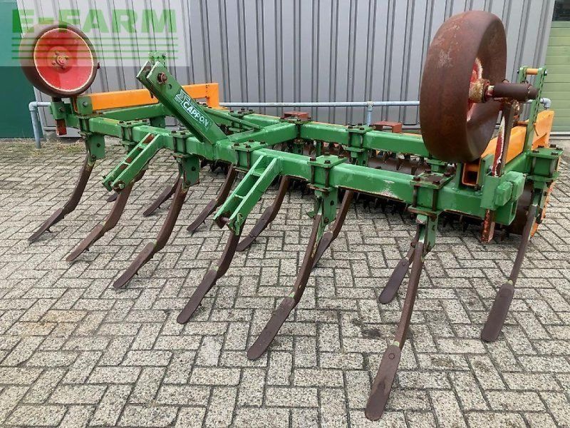 Caroni met pakkerrol
