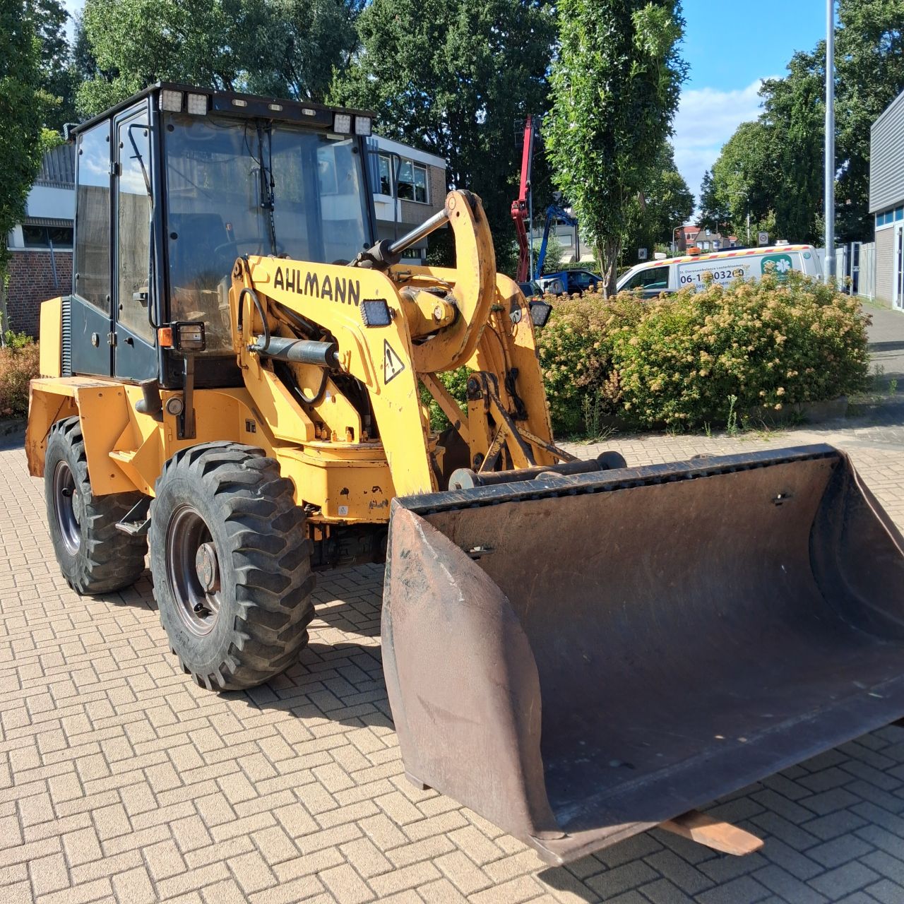 Ahlmann As6 Shovel.