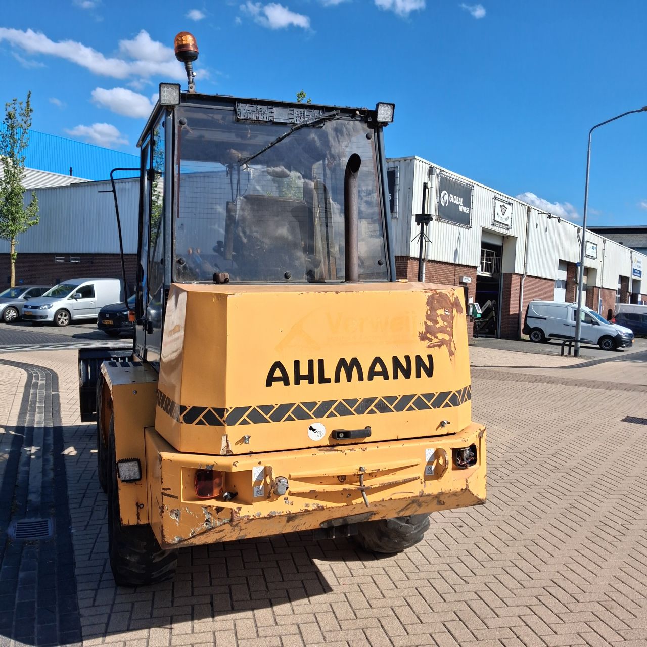 Ahlmann As6 Shovel.