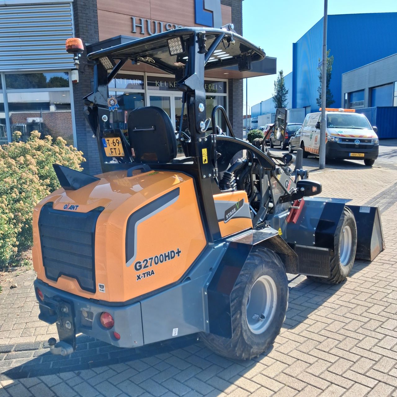 Giant G2700HD Xtra Plus.