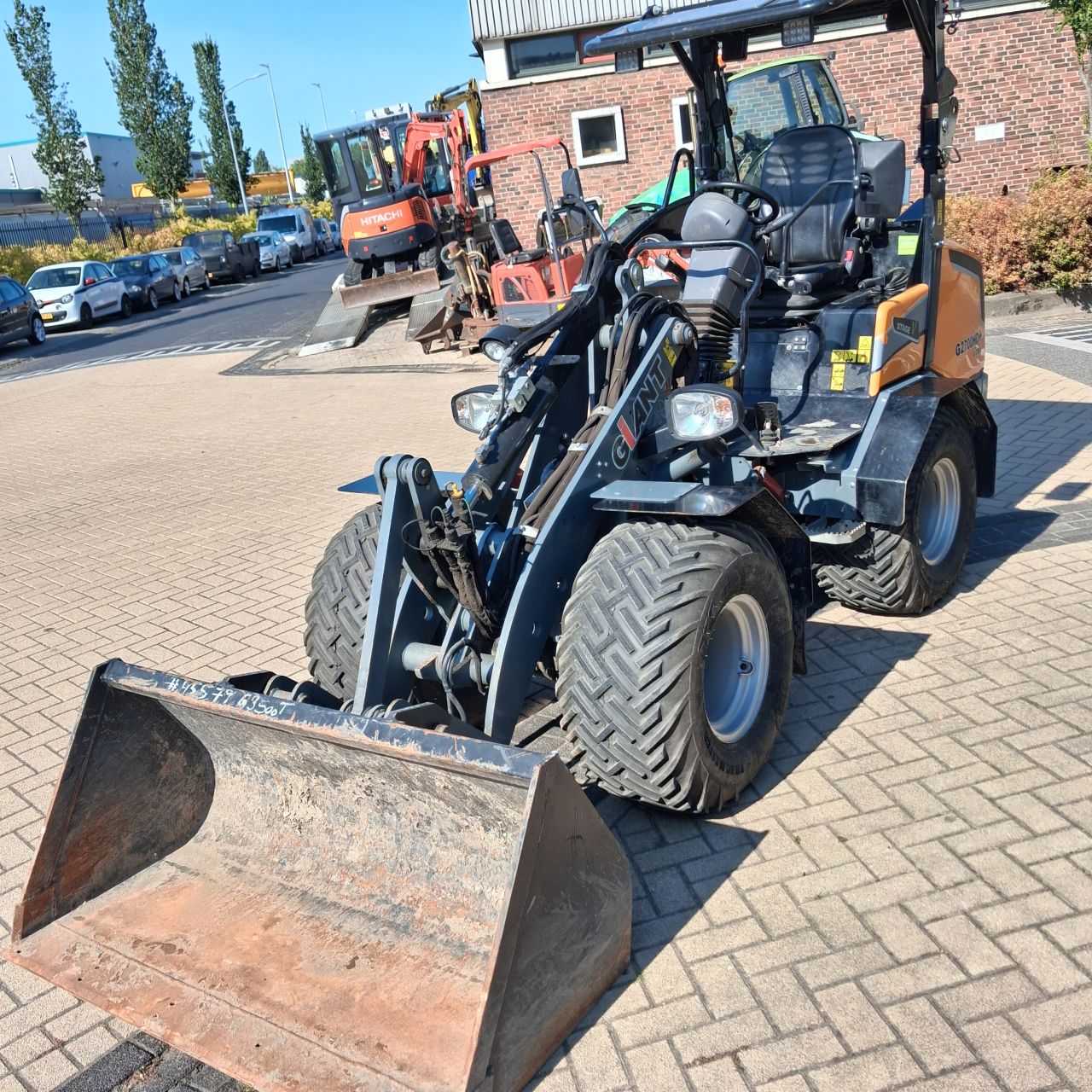 Giant G2700HD Xtra Plus.