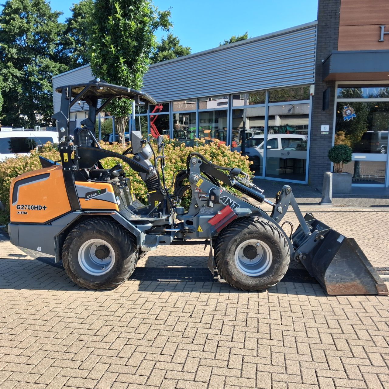 Giant G2700HD Xtra Plus.