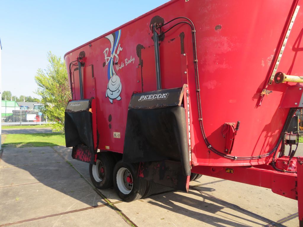 Peecon VMW 320 voermengwagen