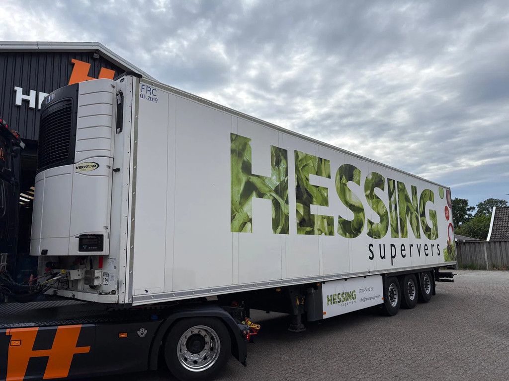 Schmitz Cargobull Carrier Vector 1550 D+E SAF 2X Liftas 250B 265H