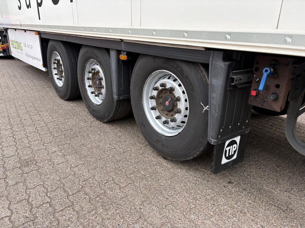 Schmitz Cargobull Carrier Vector 1550 D+E SAF 2X Liftas 250B 265H