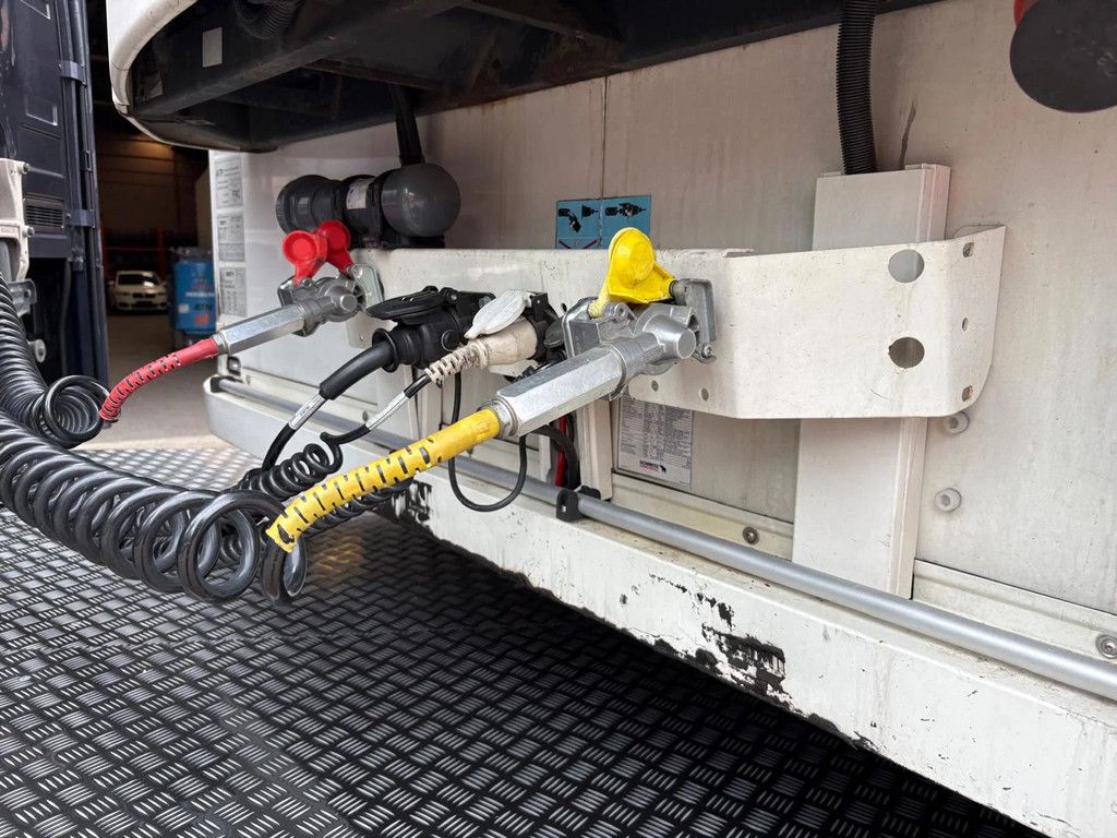 Schmitz Cargobull Carrier Vector 1550 D+E SAF 2X Liftas 250B 265H