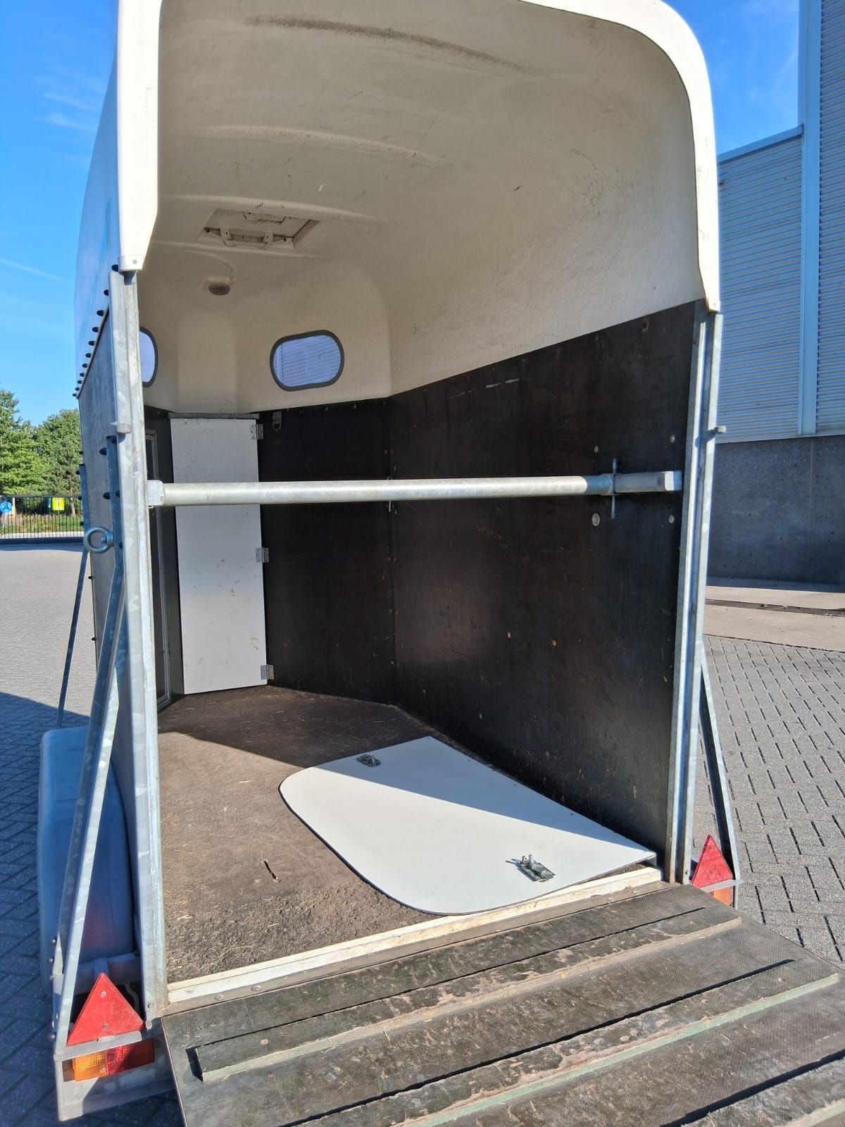Atec Technoline paardentrailer