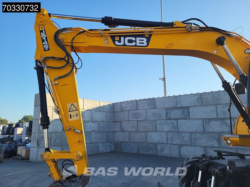 JCB JS145 W