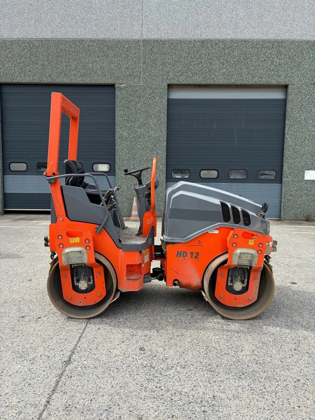 Hamm HD12VV Tandem Roller