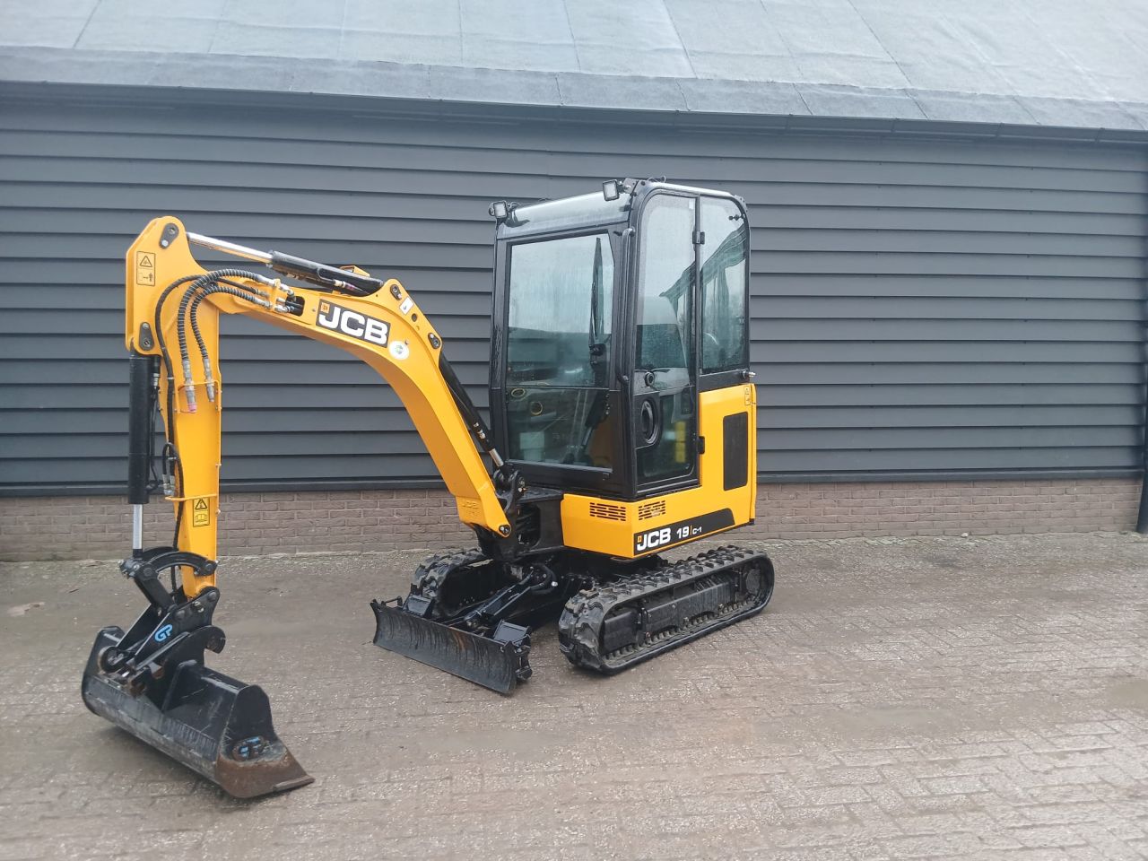 JCB 19C1