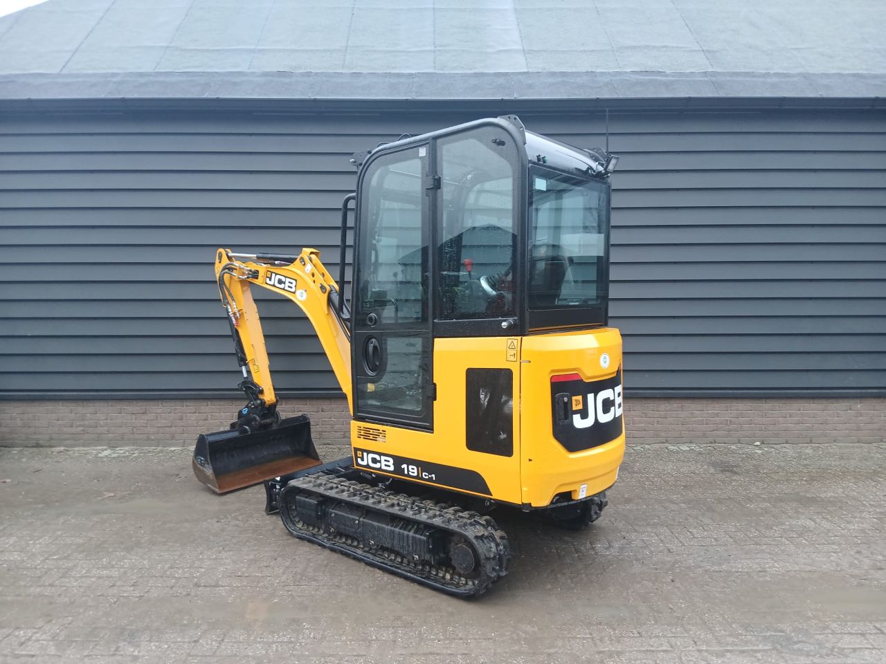 JCB 19C1