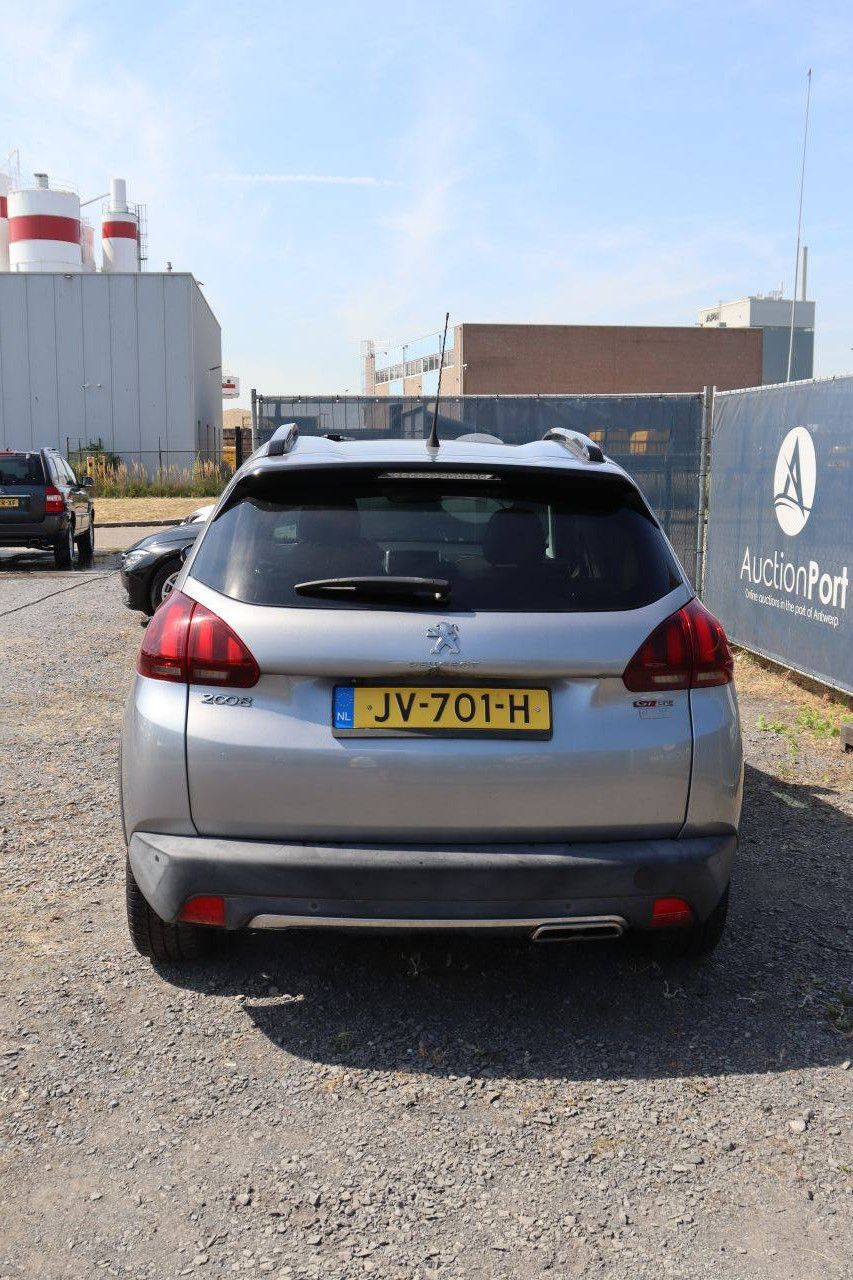 Peugeot SUV 2008 Petrol 110hp 2016