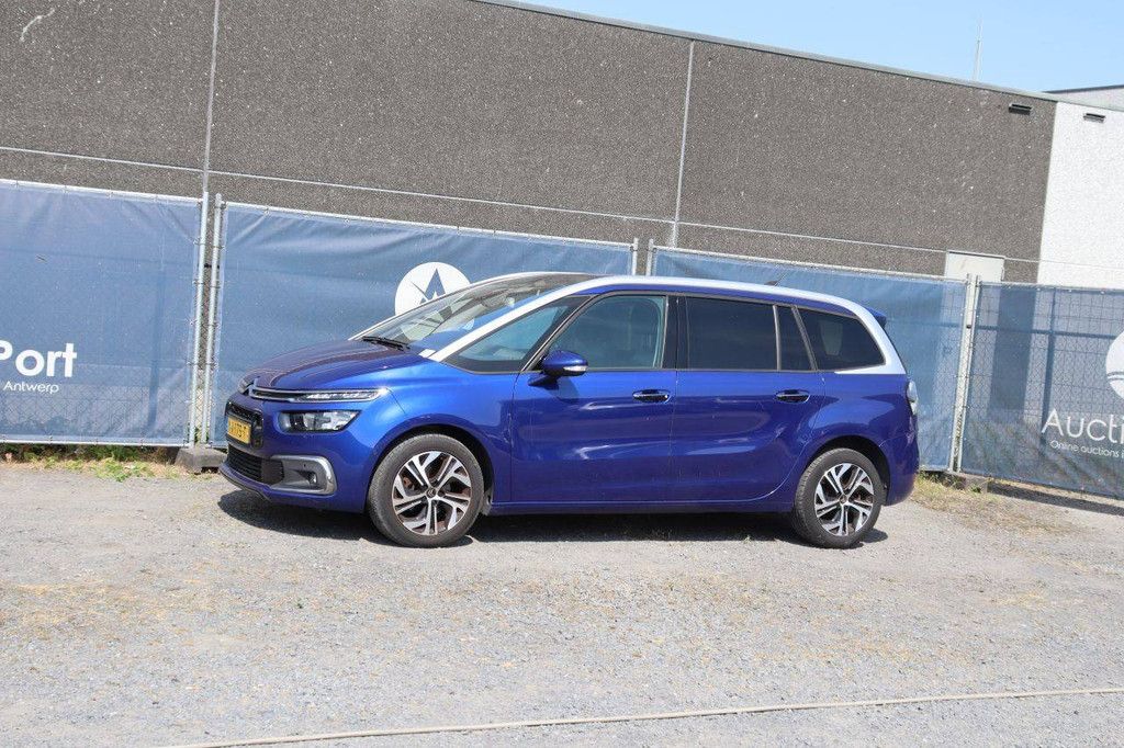 Passenger car Citroen C4 Picasso Petrol 131hp 2017