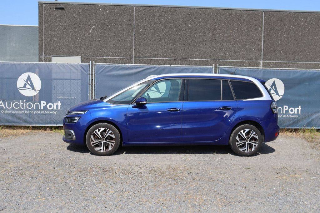 Passenger car Citroen C4 Picasso Petrol 131hp 2017