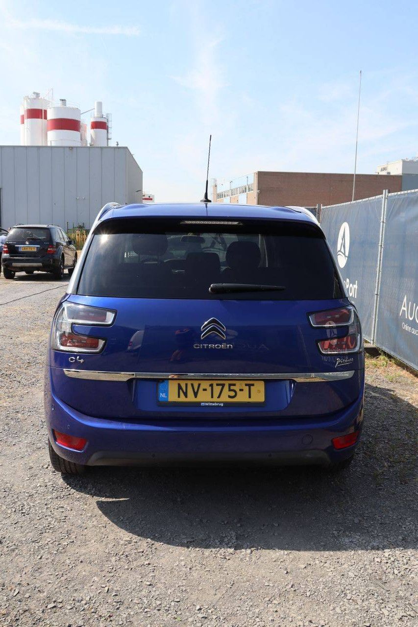 Passenger car Citroen C4 Picasso Petrol 131hp 2017
